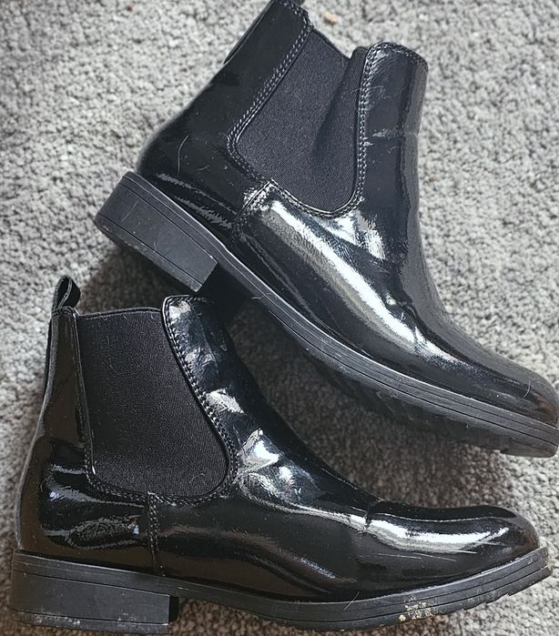 Sztyblety, botki, lakierowane