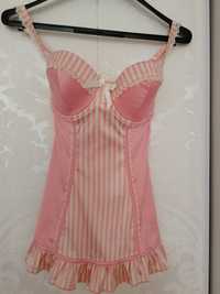 Body typu pinup La Senza 36E