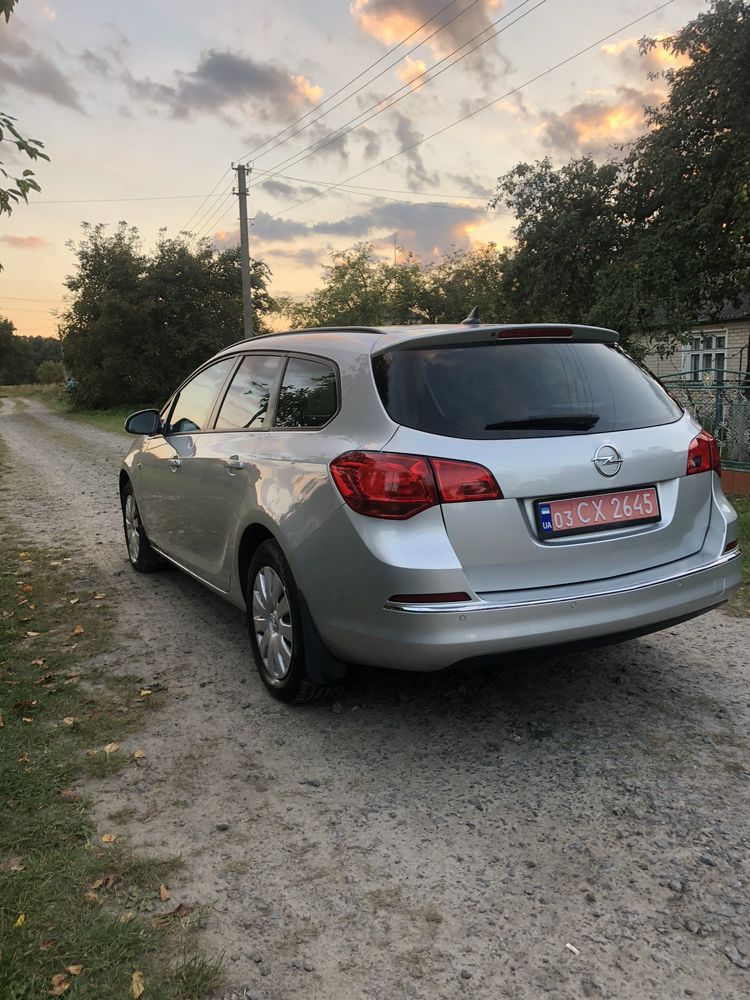 Opel Astra J 2014