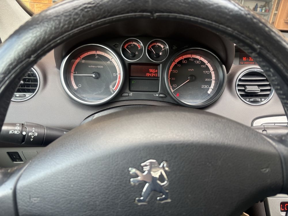 Sprzedam samochód osobowy marki Peugeot