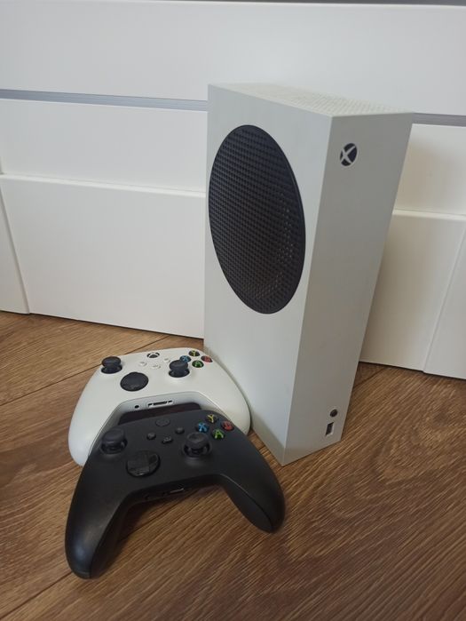 Продам Xbox series S 512.