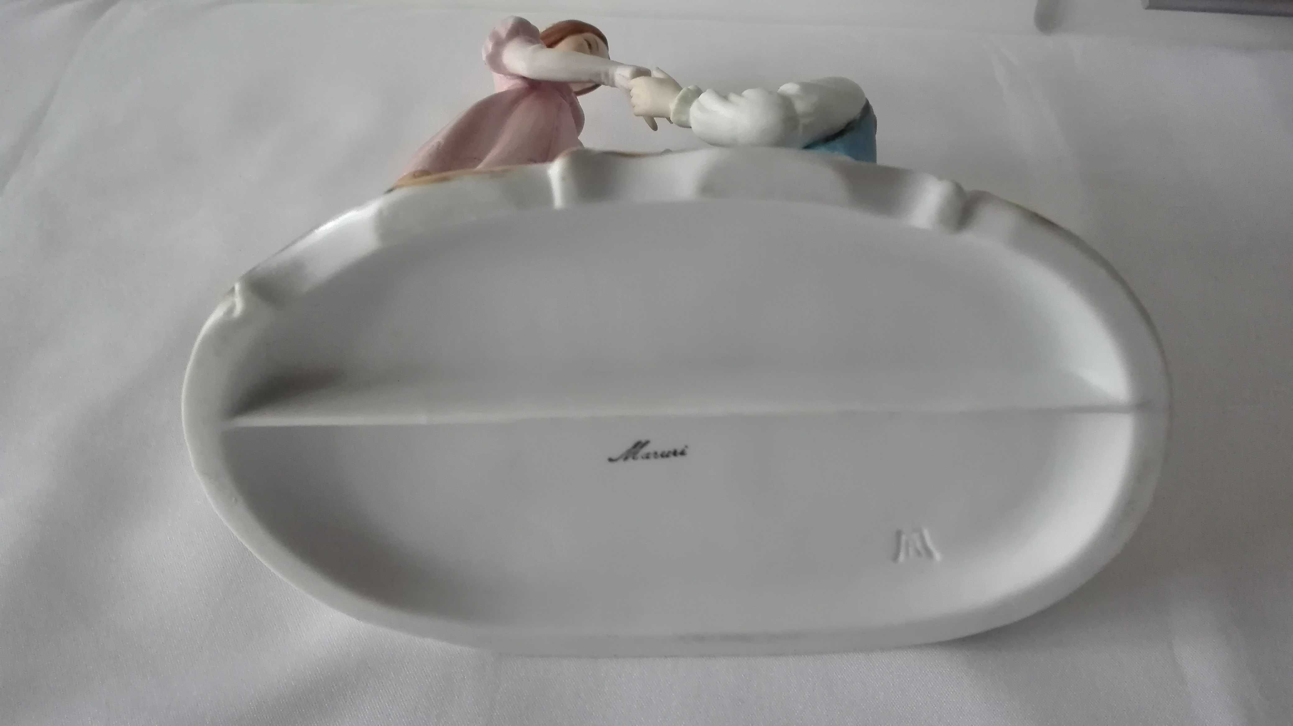 Figurka Oświadczyny, wysokość – 18,50cm