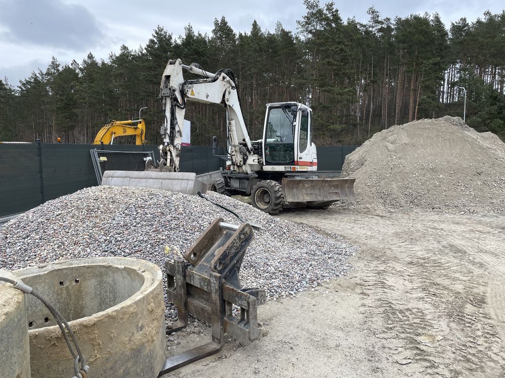 Prace ziemne,usługi koparko-ładowarką volvobl71 Jcb4cx rotolit,koparka