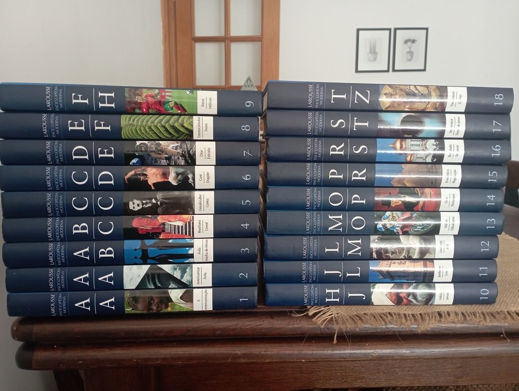 Enciclopédia Moderna Larousse