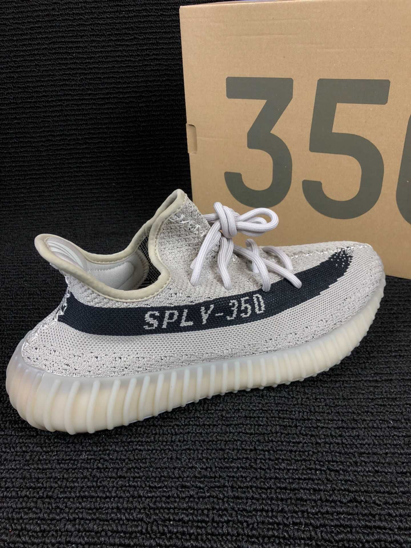 Buty męskie adidasYeezy Boost 350V2 Slate nowy  R.41