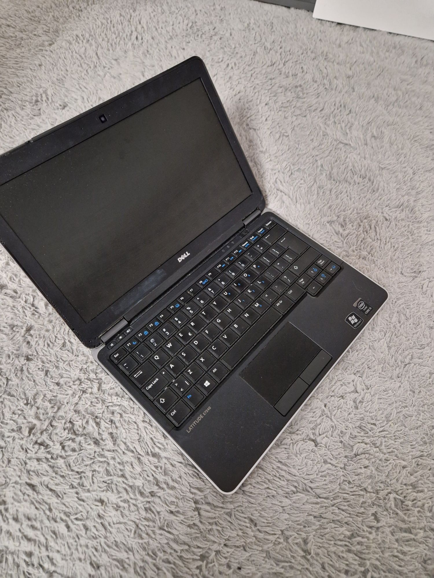 Laptop LATITUDE E7240