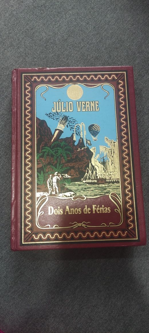 "Dois anos de férias" de Júlio Verne