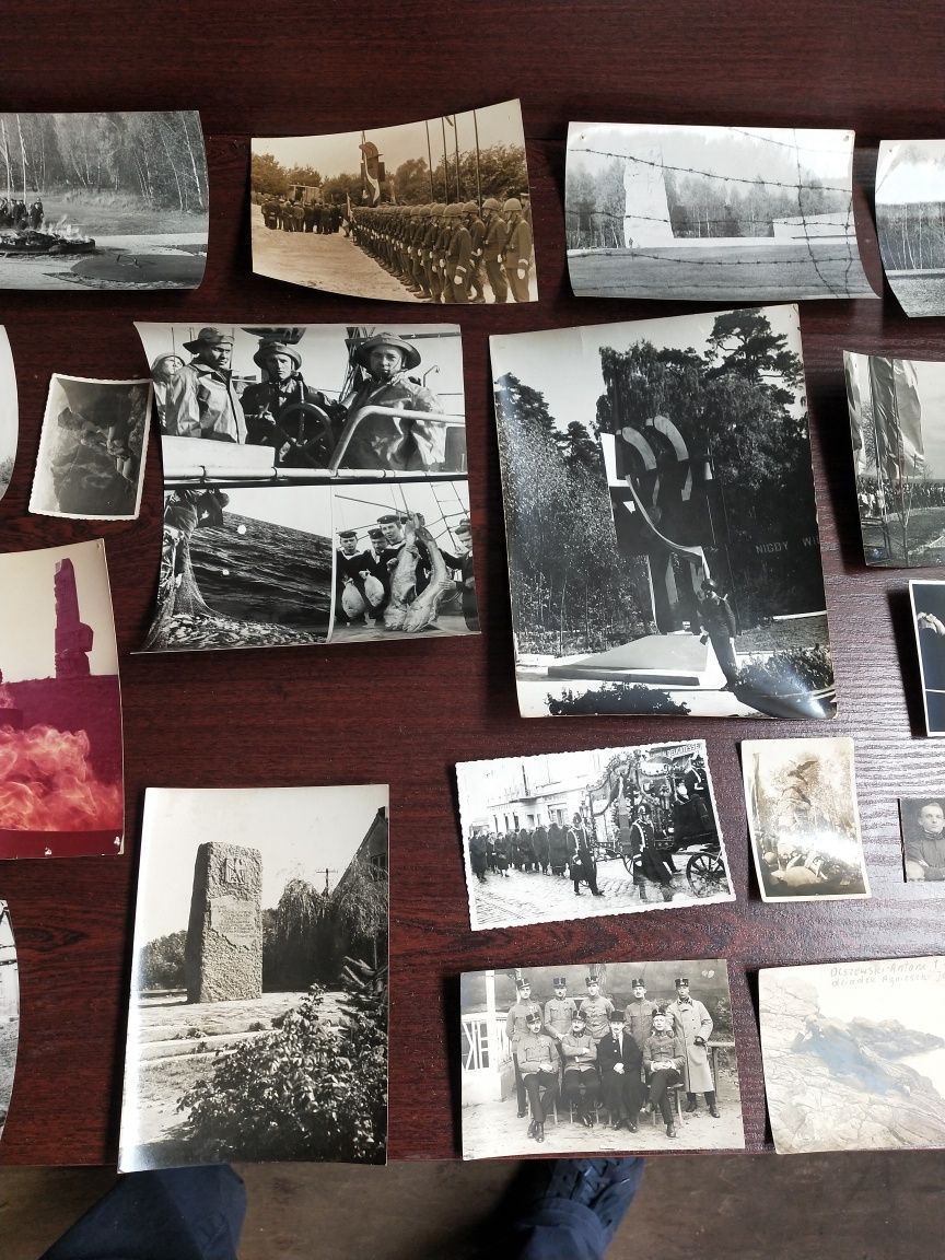 Wojsko fotografie zdjęcia lata  pomniki żołnierze żołnierz