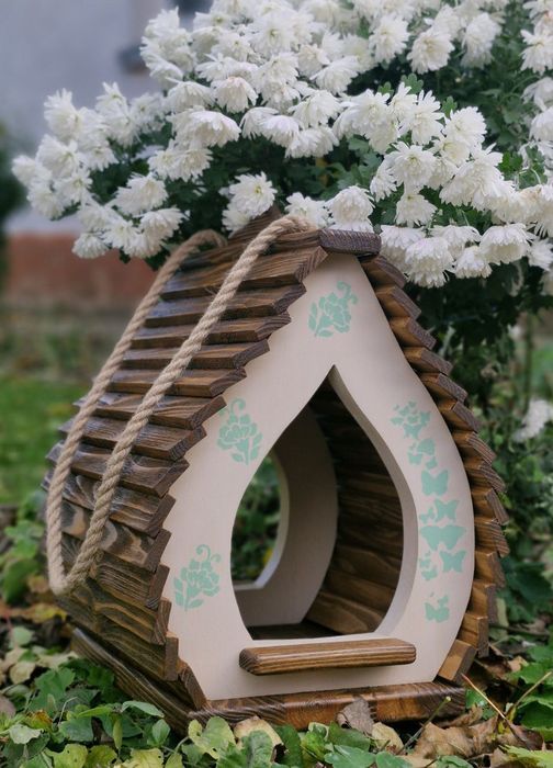 Годівничка для птахів / годівниця для птахів / декор для саду