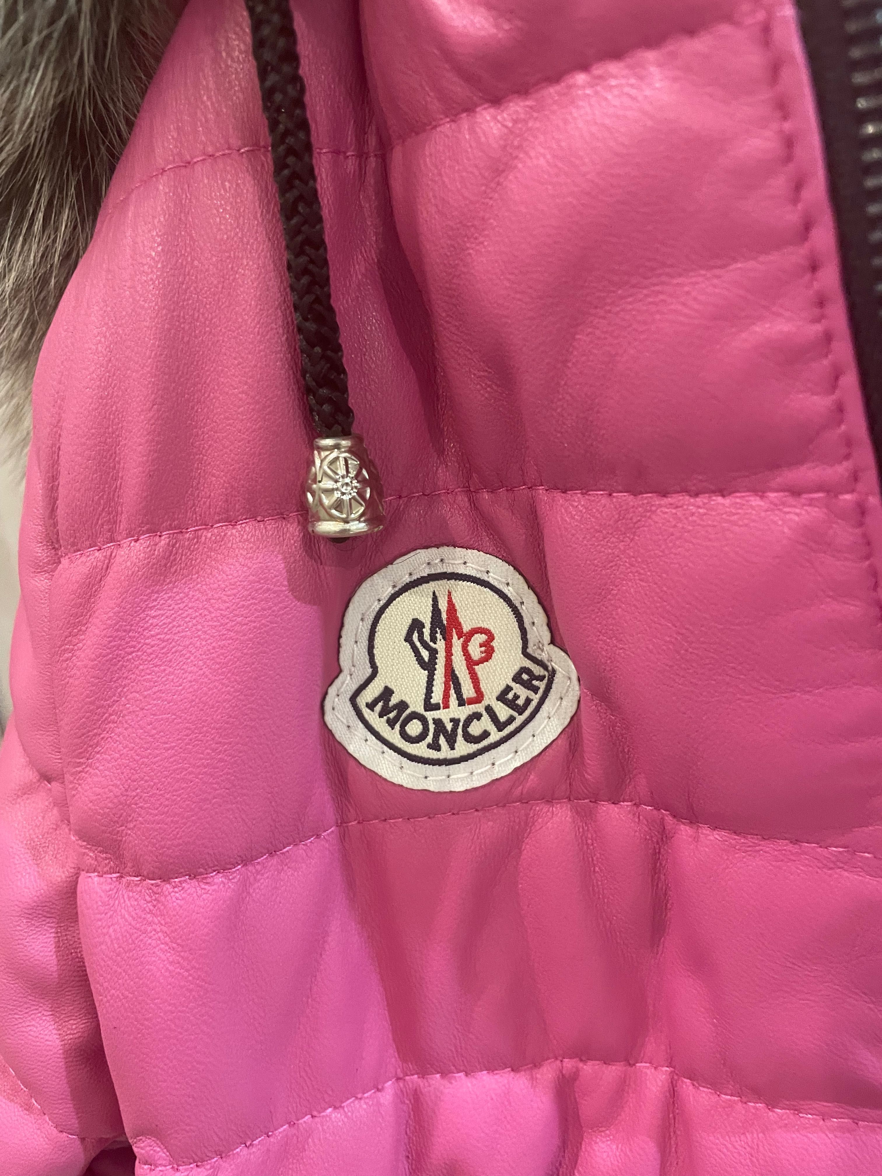 Продам новый кожаный пуховик на девочку 4 года (фирмы Moncler)