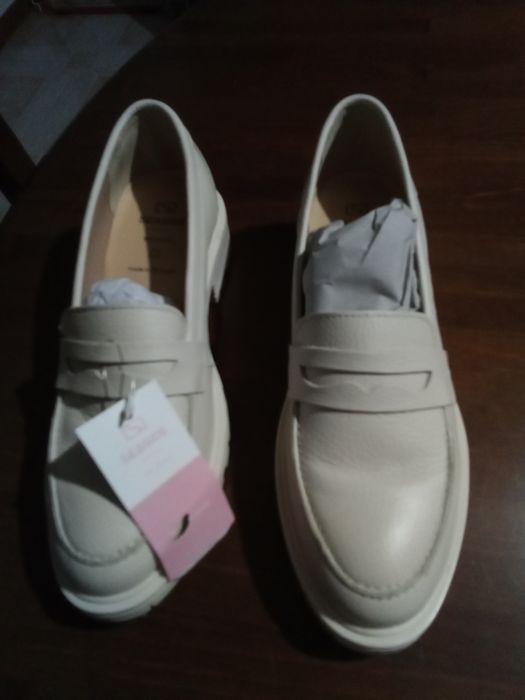 Sapatos senhora em pele