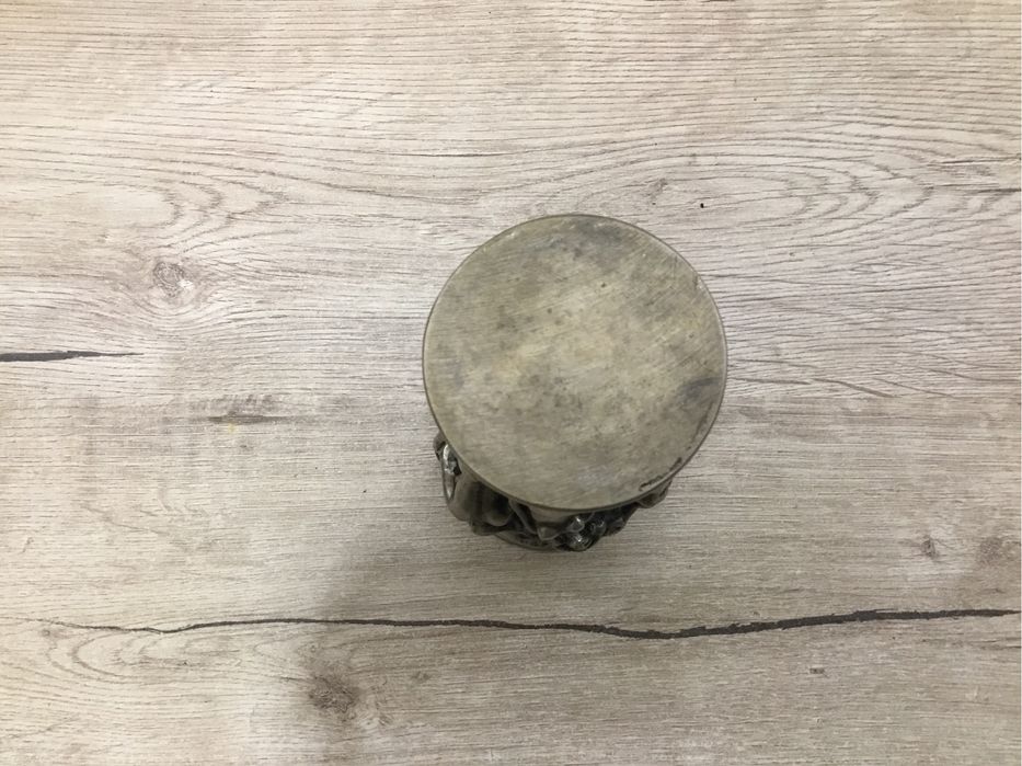 Ваза НЮ, Европа.