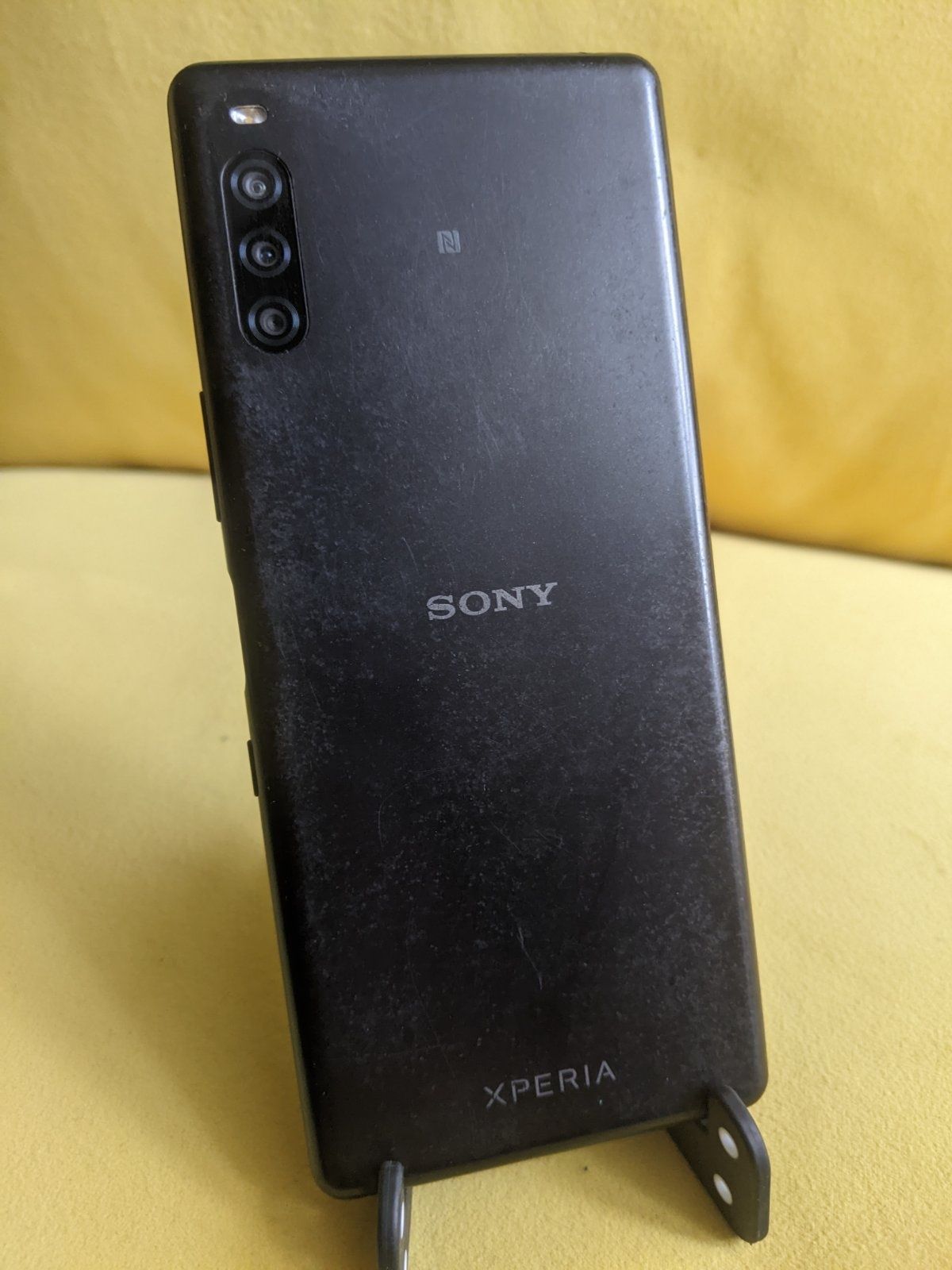 Sony L4 3/64 black