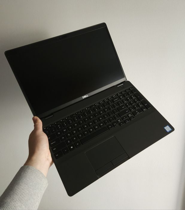 Сенсорний Dell Precision 3541/i5 9400h/RAM16gb/SSD256/Quadro P620(4gb)