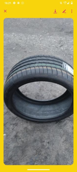 Sprzedam oponę Dunlop 255/35r20