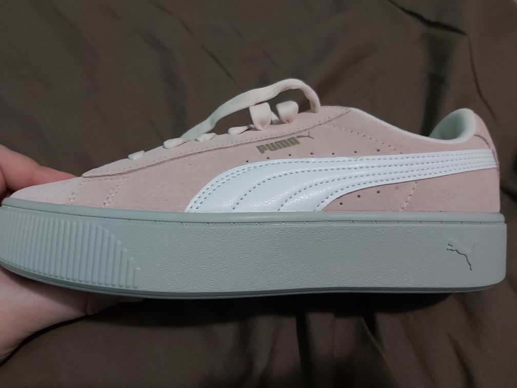 Кроссовки  PUMA Vikky Stacked Suede