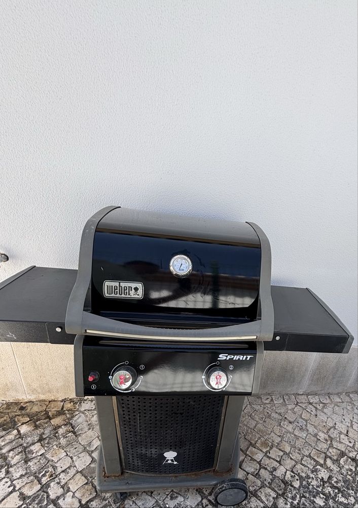 Grelhador Weber Spirit  2 queimadores a gás