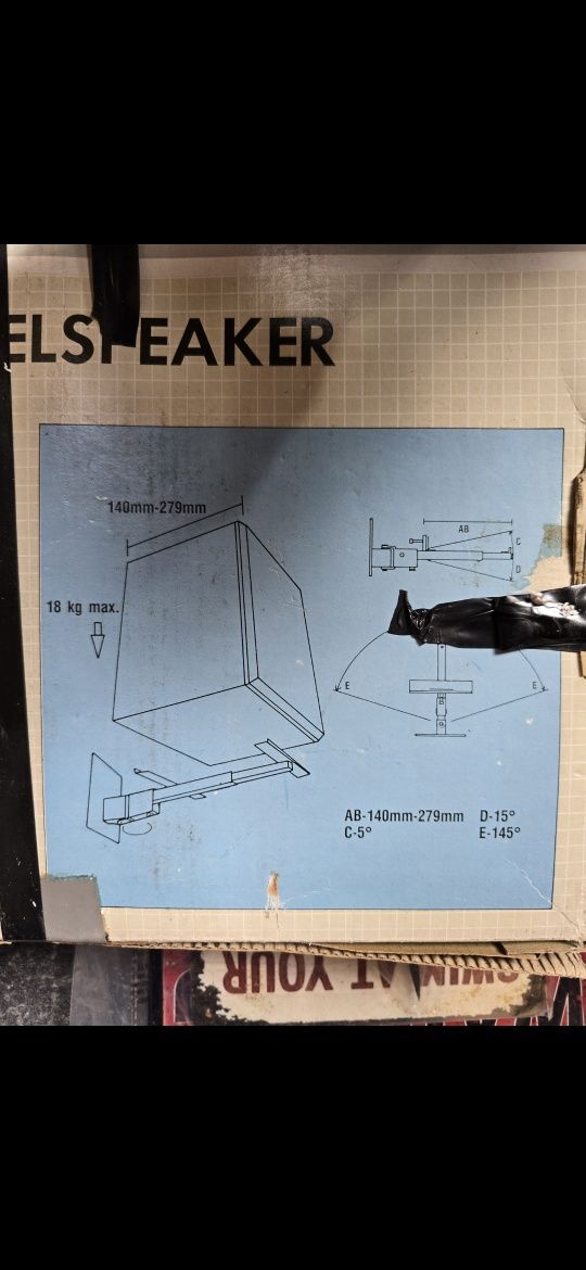 Suporte de parede para coluna audio