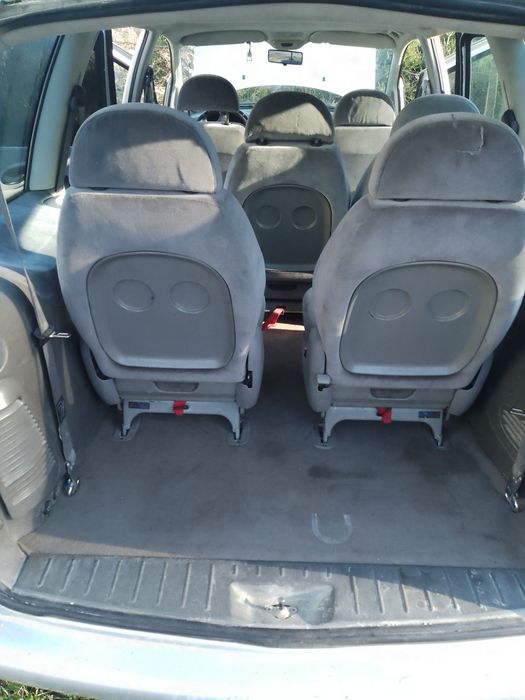 Sprzedam Seata Alhambra 2.0+gaz 2000r.