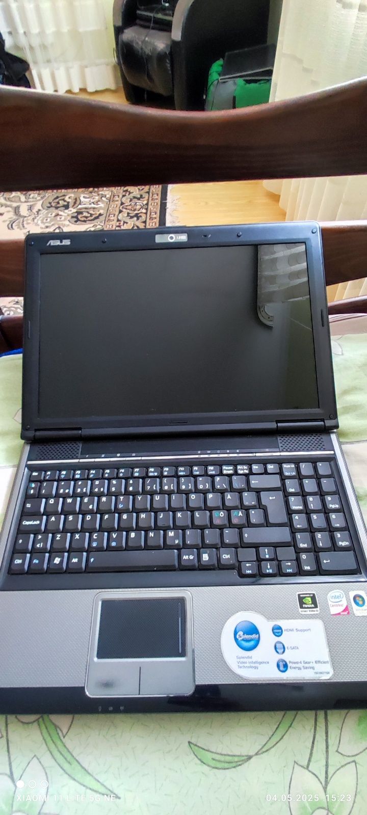 Ноутбук ASUS X55SV
