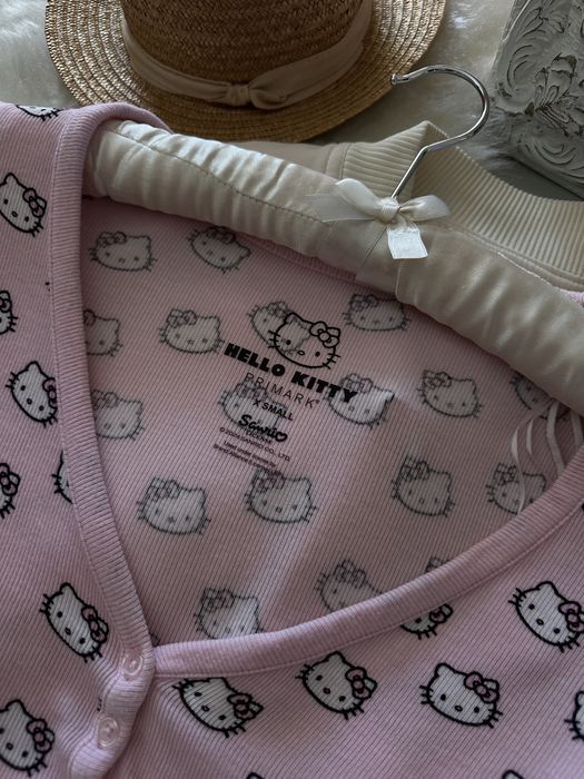 Милая пижама Hello Kitty размер S-M