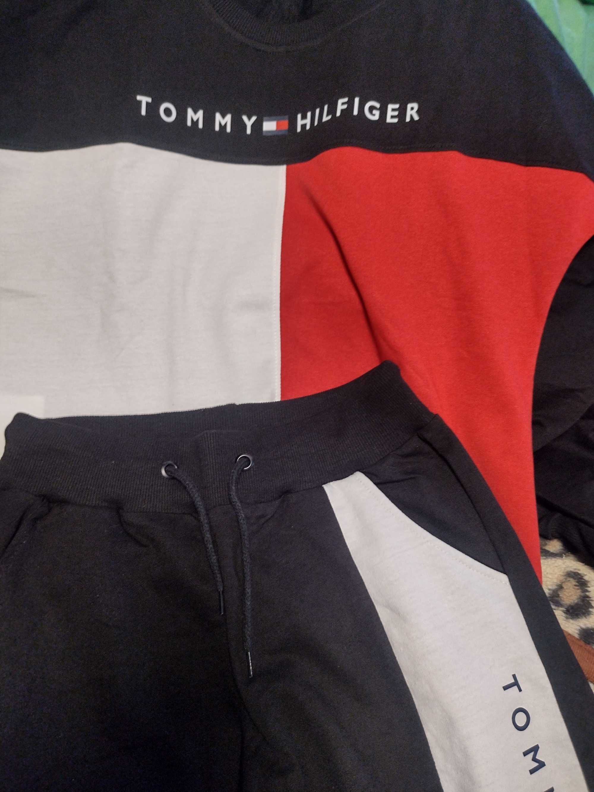 Nowy dres tommy hilfiger M- długość całkowita 164 cm