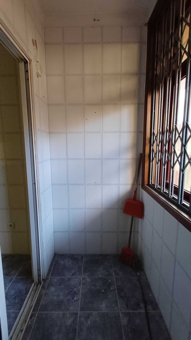 Apartamento T1 usado• Rés do Chão Elevado • 65 m² • Vila Nova de Gaia