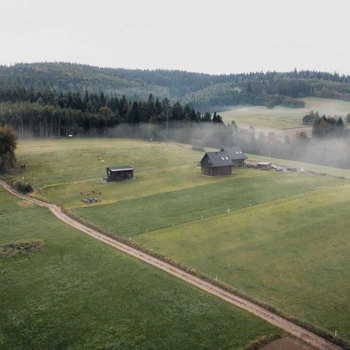 domek w górach SAUNA BALIA JACUZZI workation praca zdalna na odludziu