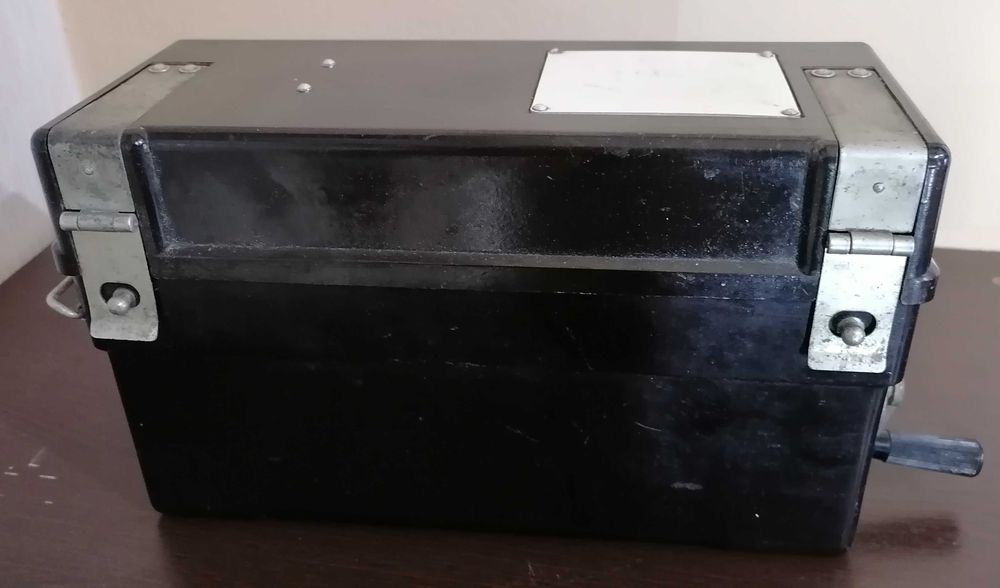 zabytkowy telefon polowy TAP-67