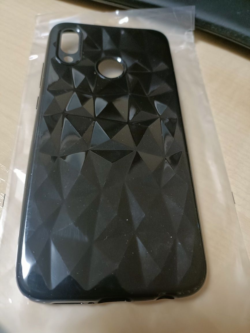 Etui do telefonu Huawei P20 Lite kolor czarny połysk