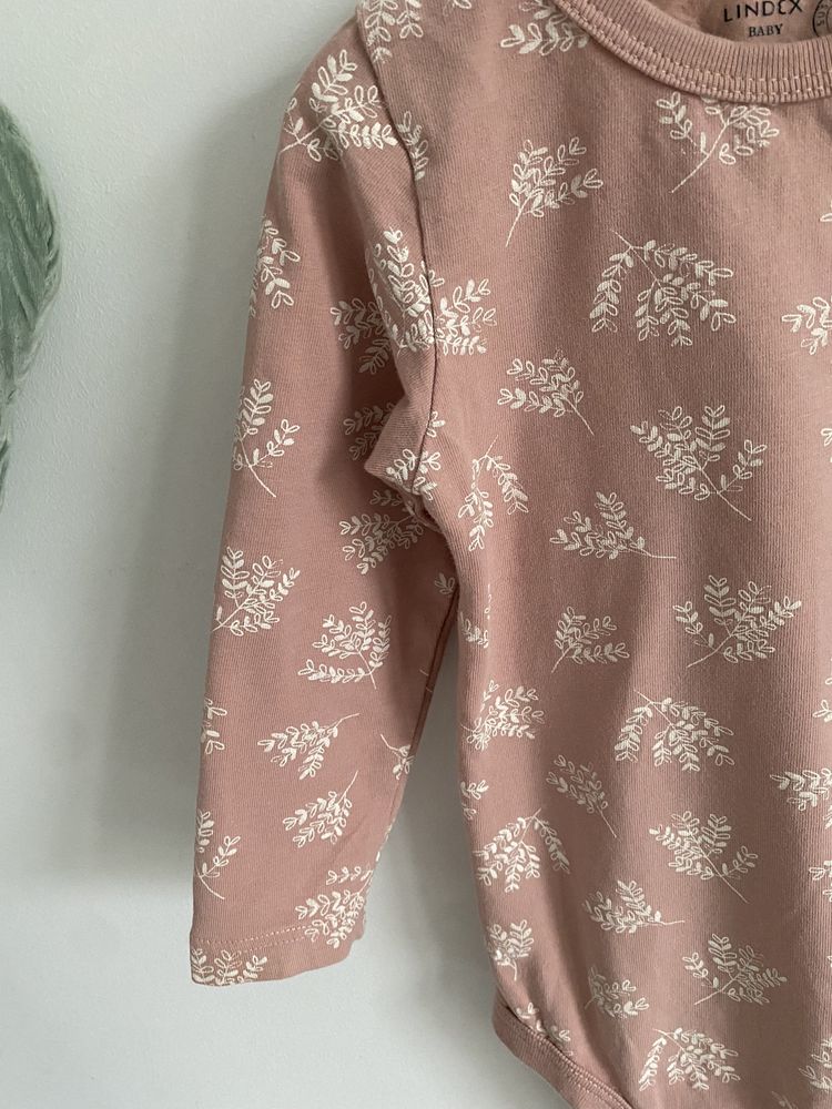 Body lindex 80 pudrowy róż liście białe