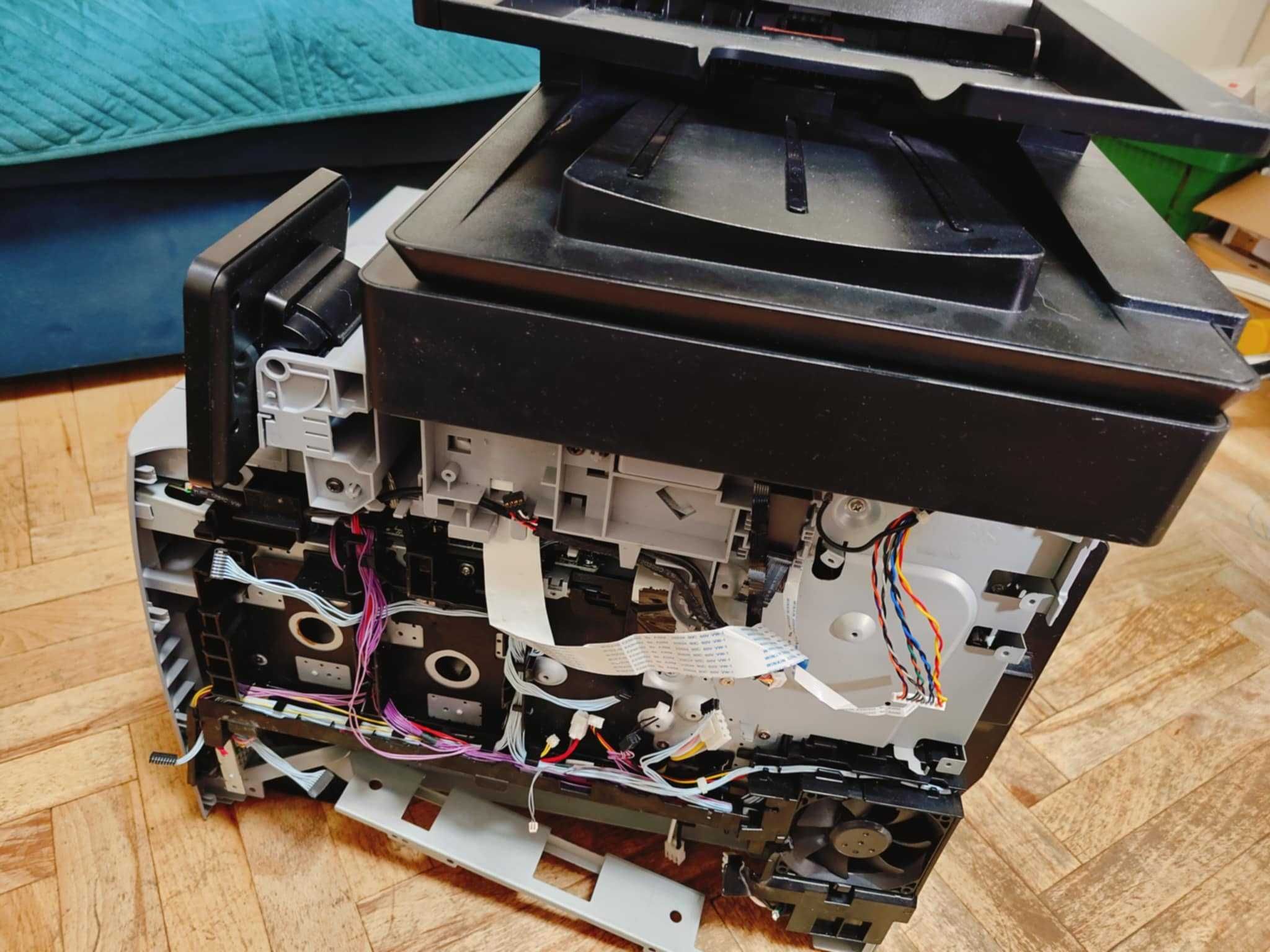 Urządzenie wielofunkcyjne HP Color LaserJet Pro M476dw z tonerami