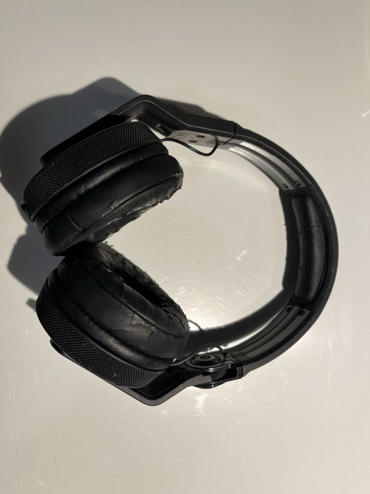 Pioneer HDJ-700 DJ Headphones On-ear (Black)