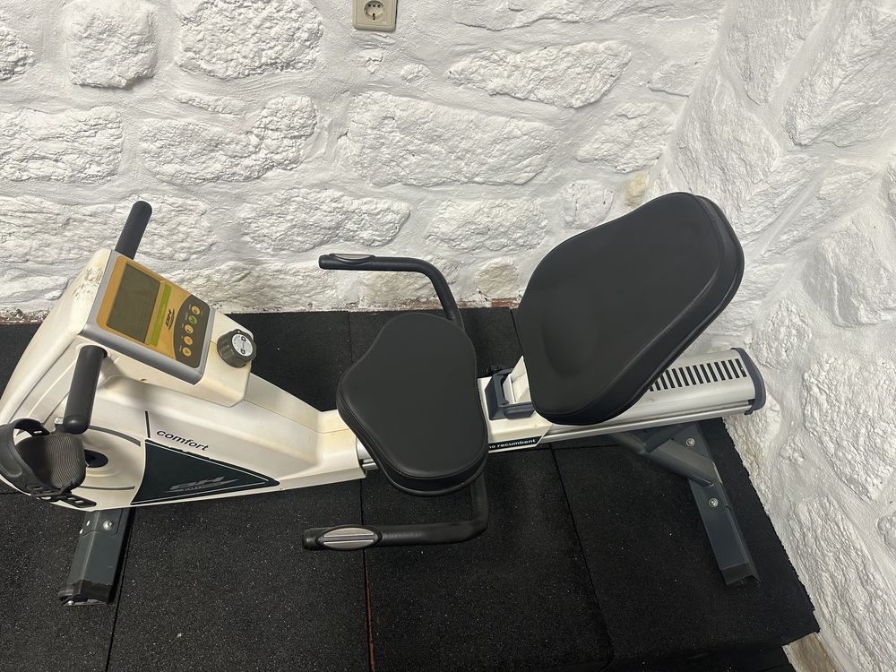 bicicleta estatica BH fitness comfort maquina de pedalar