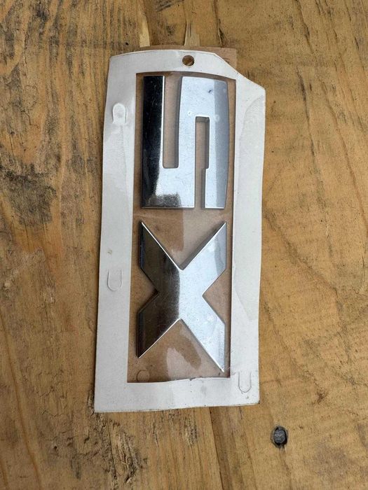 Emblemat znaczek na tylną klapę  BMW X5  M