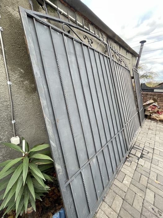 Продается кованые ворота с калиткой!