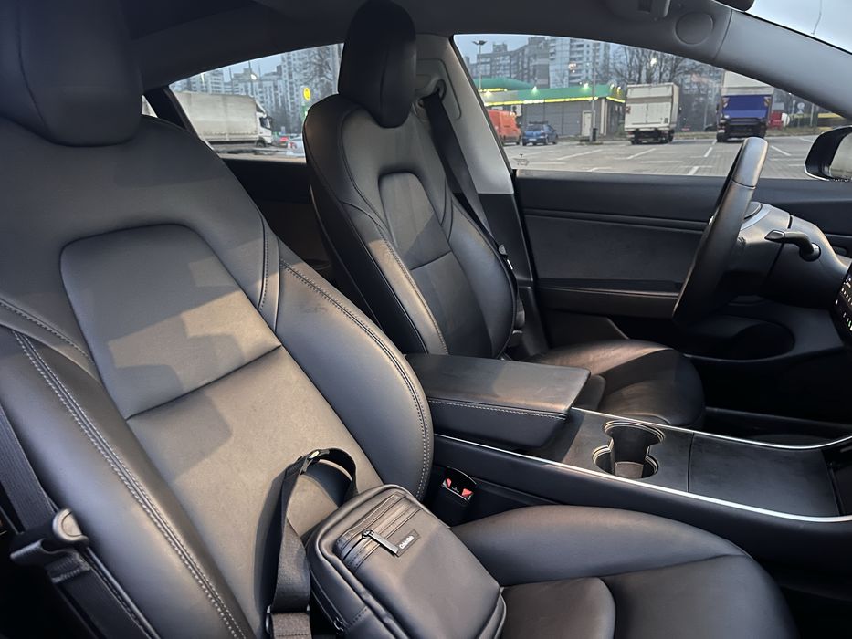 Tesla Model 3 Performance