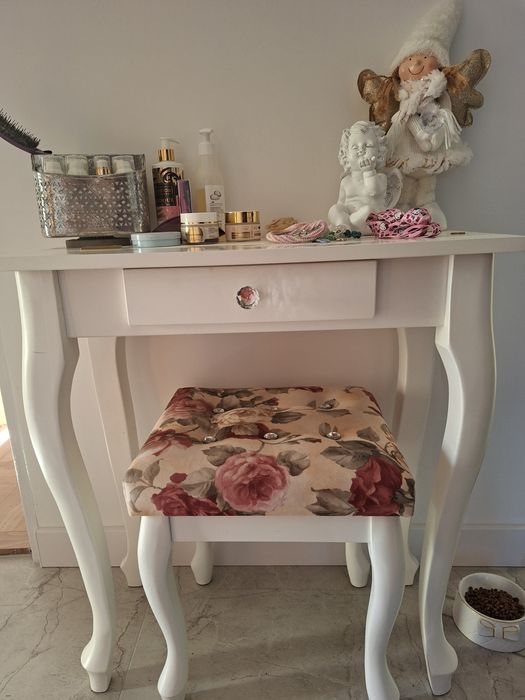 Drewniana toaletka / konsola + pufa