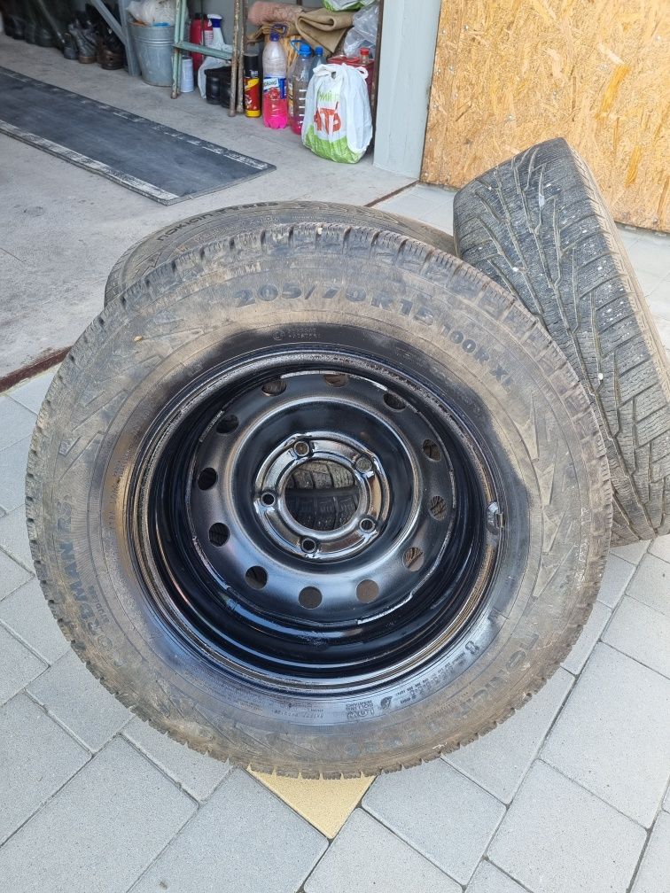 Зимові шини nokian tyres nordman rs2 205 70 r 15 та диски