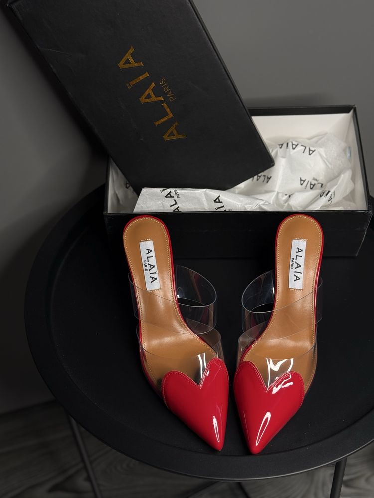 Туфли на каблуке алая alaia на каблуке босоножки мюлі сабо
