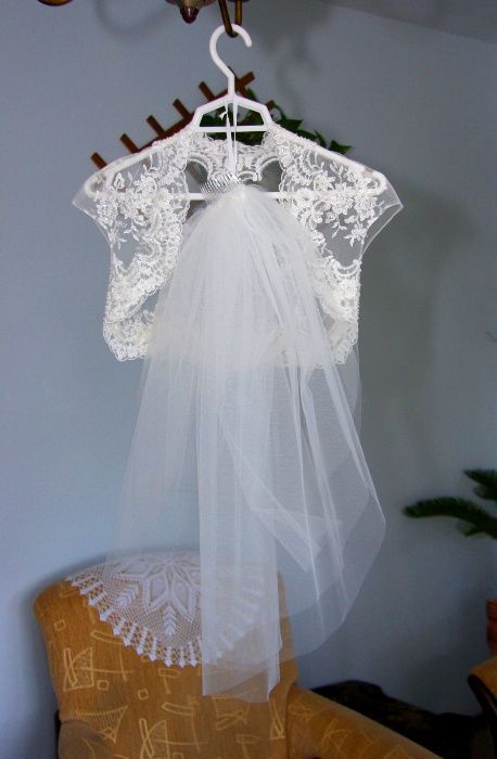 Suknia ślubna ecru