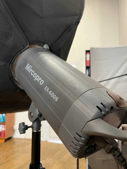 Вспышка Mircopro EX-600S с рефлектором + софтбокс (фотовспышка студия)