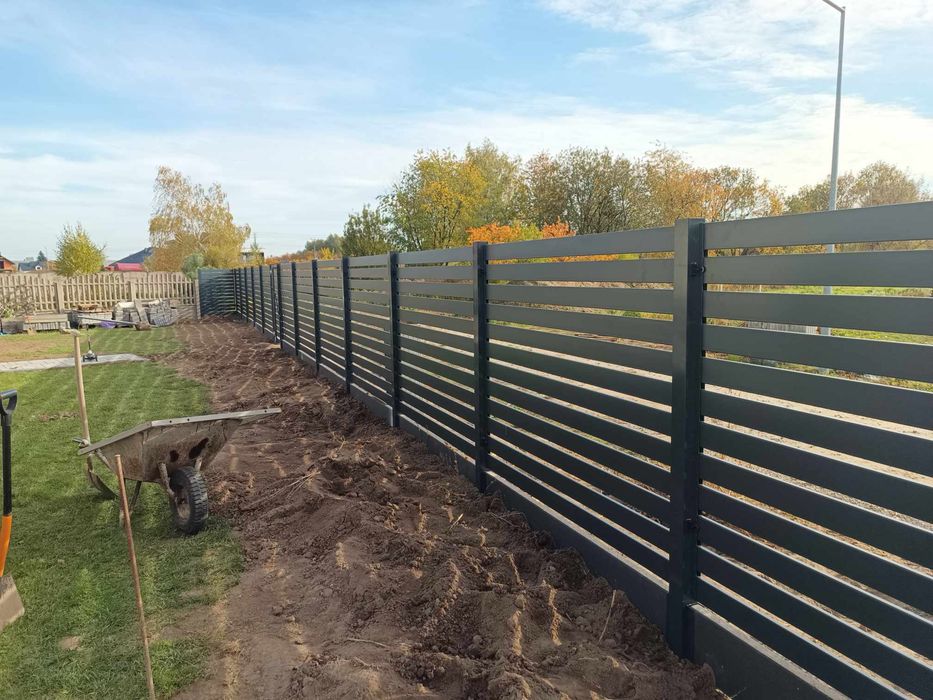 Sprzedaż oraz montaż ogrodzeń panelowych palisadowych bram furtek