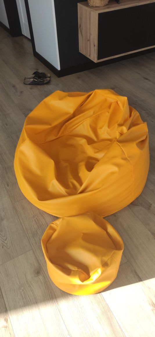 Sprzedam Pufa z podnóżkiem