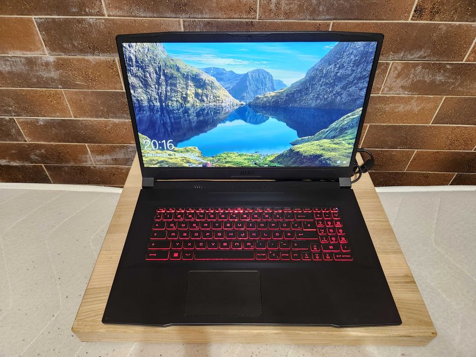 Ноутбук MSI Katana GF76 11UE /RTX 3060 /i7 11800h /16gb /Экран 17.3