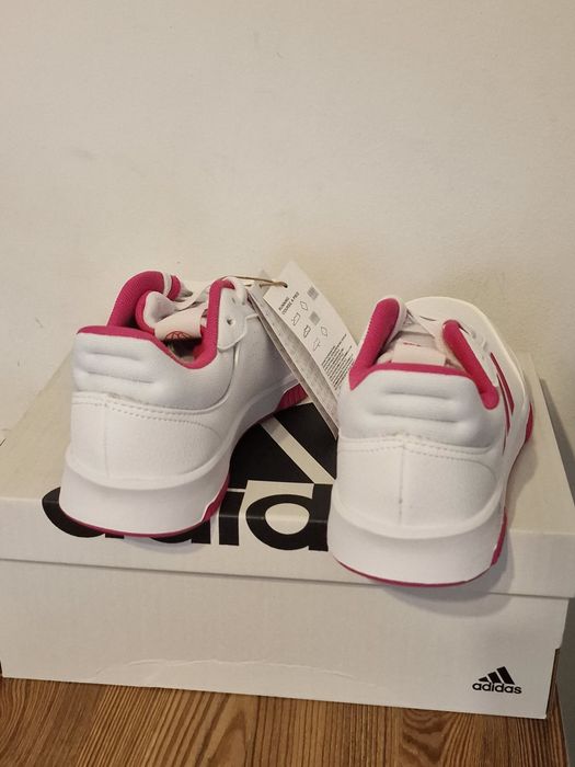 Buty adidas Tensaur Sport 2.0 K – nowe, rozmiar 38

Sprzedam nowe, nie