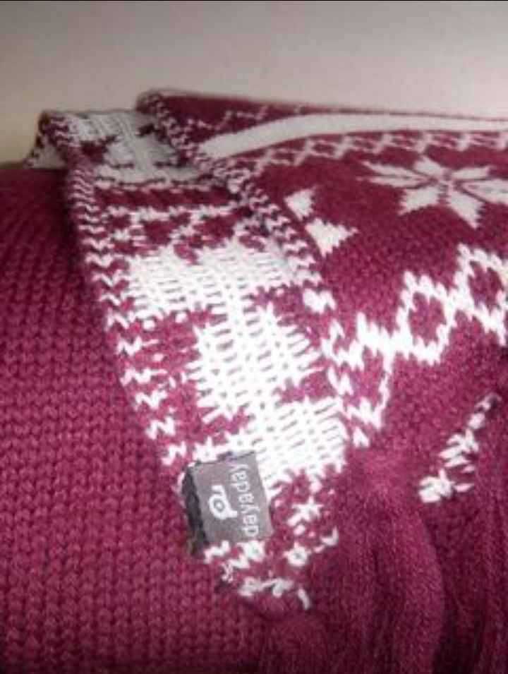 Conjunto Carteira a tiracolo+cachecol Dayaday novos!