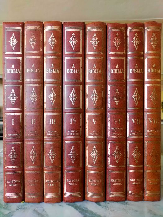A Bíblia Sagrada | Coleção de Luxo Completa em 8 Volumes