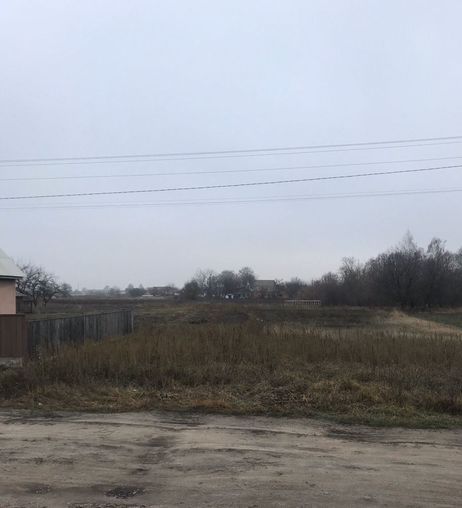 Продам земельну ділянку 0,10 га під будівництво(або город)в місті Ічня