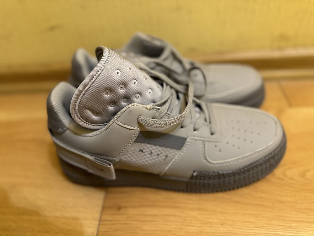 Оригінальні кросівки Nike Air Force 1 Type 'Grey Fog'